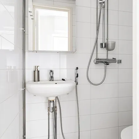 In The Heart Of Kallio Near Tram & Metro Apartment